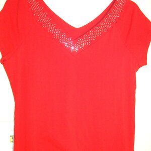 Westport 1962 Ladies red pullover w/studs soft knit V neck short sleeve